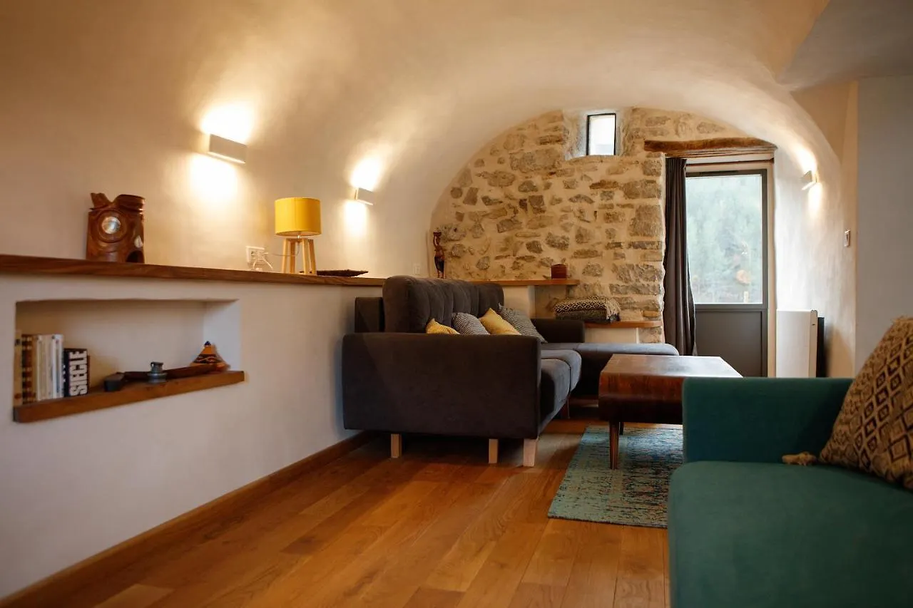 Holiday home La Tete Dans Les Nuages Et Les Pieds Dans L'Eau Villa Saint-Benoit-en-Diois France